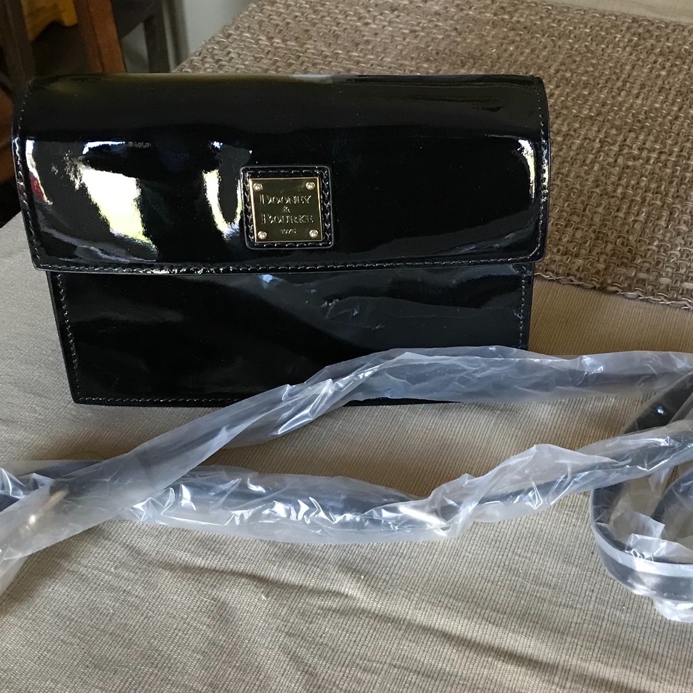 Dooney & Bourke crossbody purse